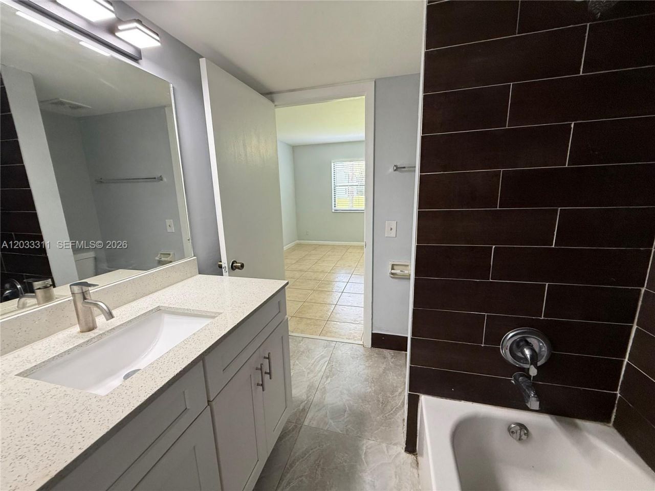 4885 Lake Arjaro Dr, Unit 4869, West Palm Beach, FL 33407 Photo