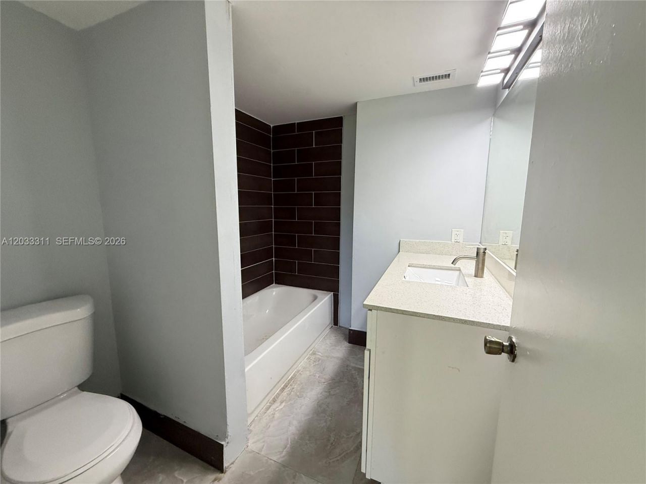 4885 Lake Arjaro Dr, Unit 4869, West Palm Beach, FL 33407 Photo
