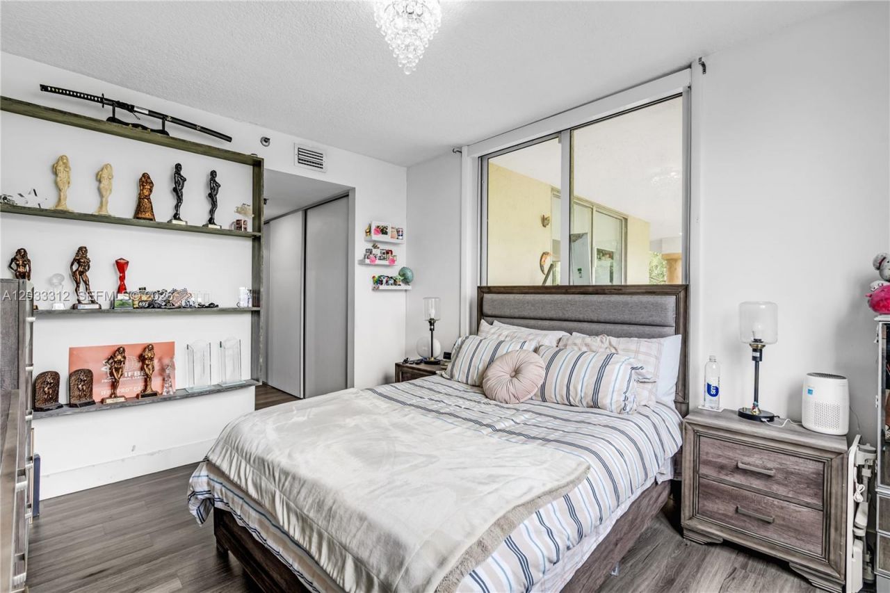 1834 Brickell Ave , Unit 33, Miami, FL 33129 Photo