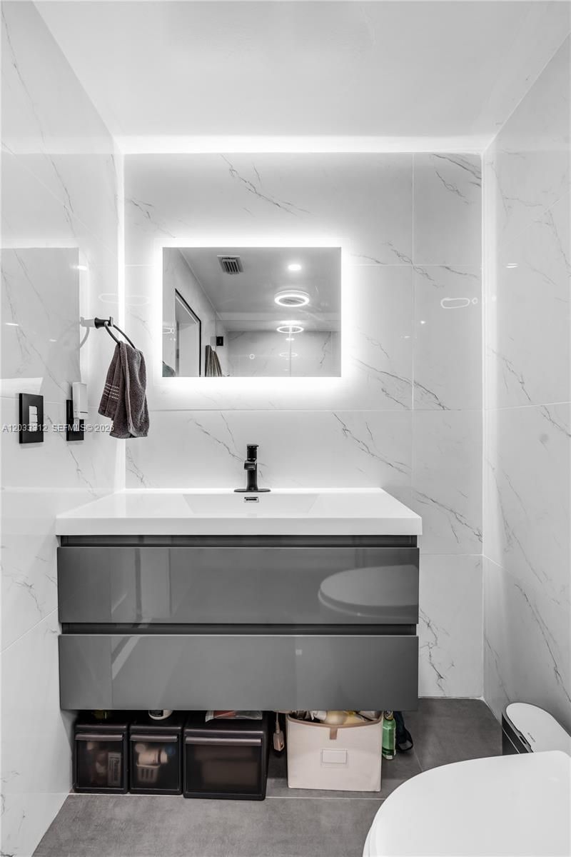 1834 Brickell Ave , Unit 33, Miami, FL 33129 Photo