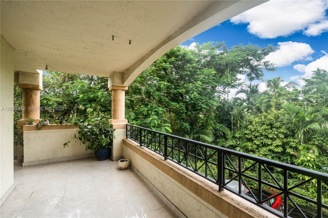 1834 Brickell Ave , Unit 33, Miami, FL 33129 Photo