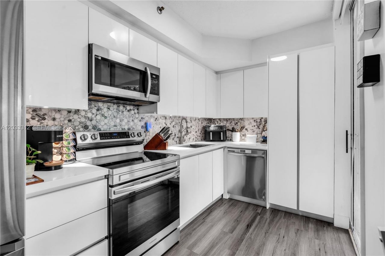 1834 Brickell Ave , Unit 33, Miami, FL 33129 Photo
