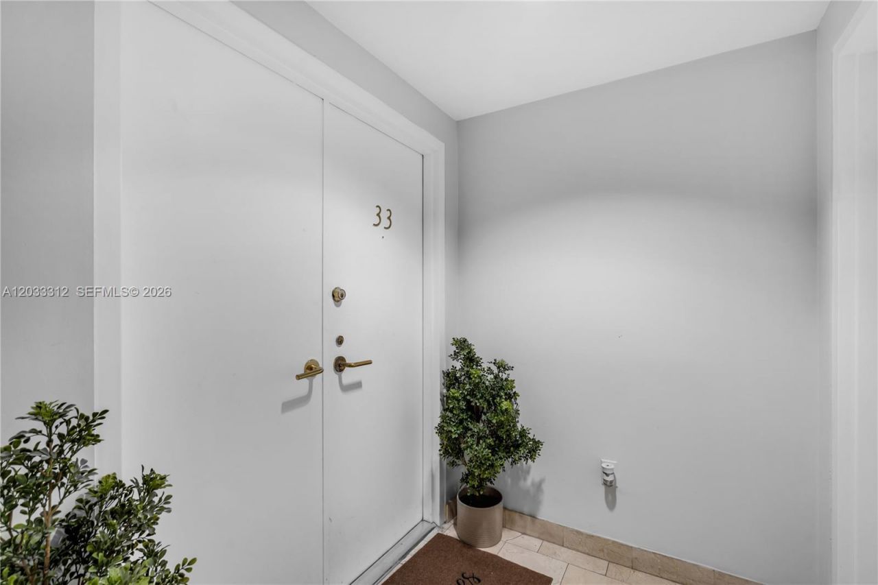 1834 Brickell Ave , Unit 33, Miami, FL 33129 Photo