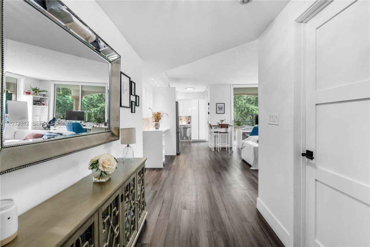 1834 Brickell Ave , Unit 33, Miami, FL 33129 Photo