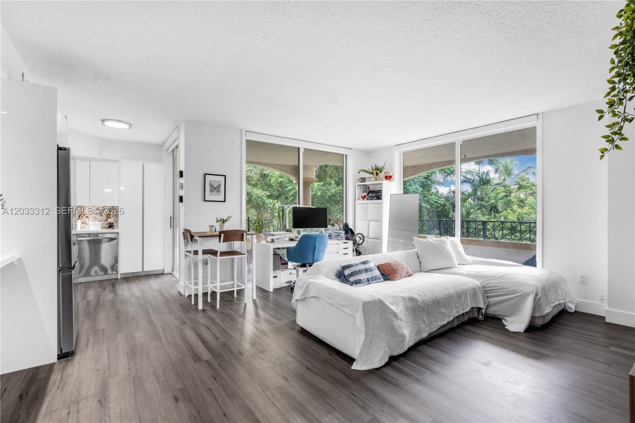 1834 Brickell Ave , Unit 33, Miami, FL 33129 Photo
