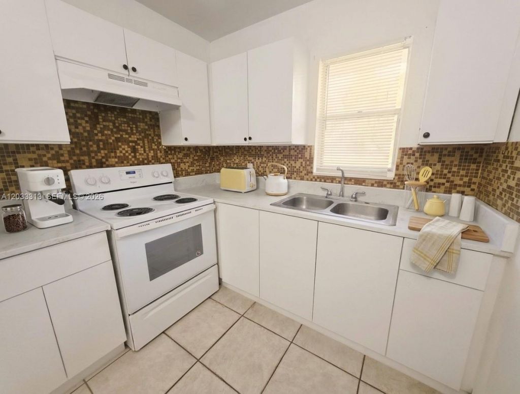 4160 NW 21st St, Unit 124D, Lauderhill, FL 33313 Photo