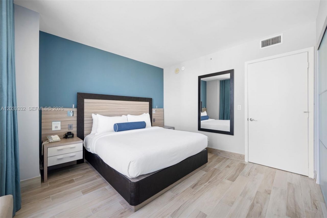 18683 Collins Ave , Unit 2503, Sunny Isles Beach, FL 33160 Photo