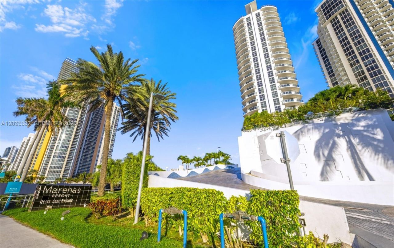 18683 Collins Ave , Unit 2503, Sunny Isles Beach, FL 33160 Photo