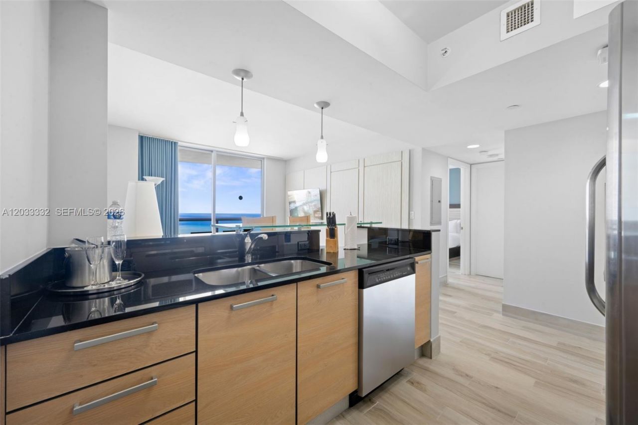 18683 Collins Ave , Unit 2503, Sunny Isles Beach, FL 33160 Photo