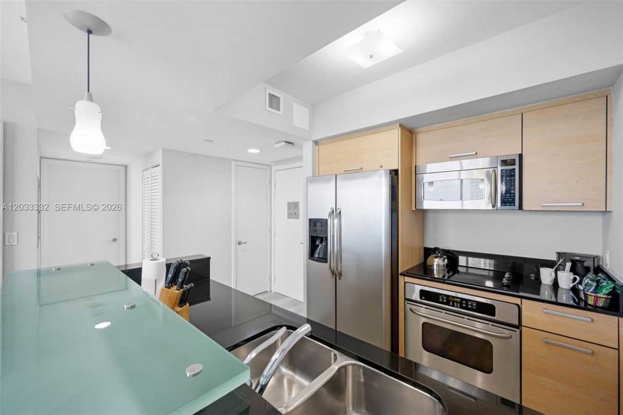 18683 Collins Ave , Unit 2503, Sunny Isles Beach, FL 33160 Photo