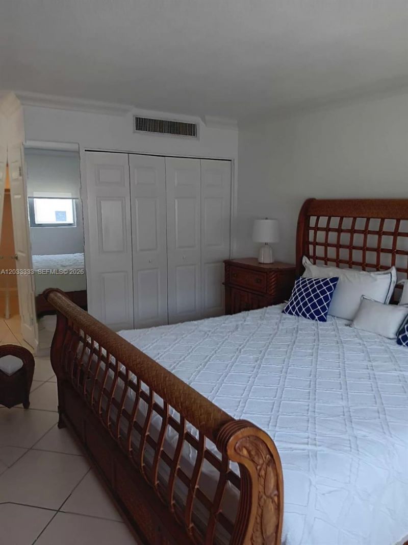 9225 Collins Ave, Unit 1206, Surfside, FL 33154 Photo