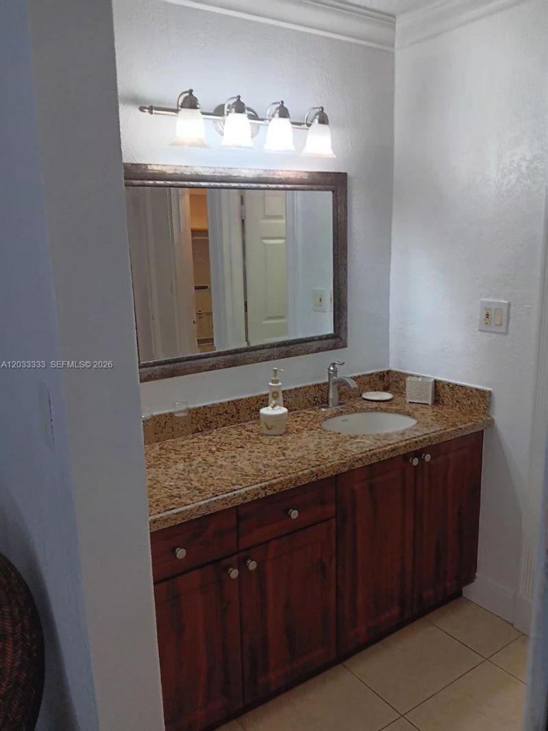 9225 Collins Ave, Unit 1206, Surfside, FL 33154 Photo