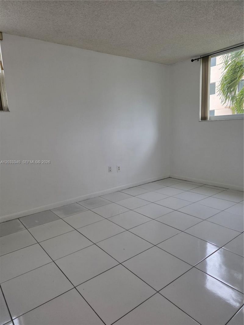 8050 NW 8th St, Unit 110, Miami, FL 33126 Photo