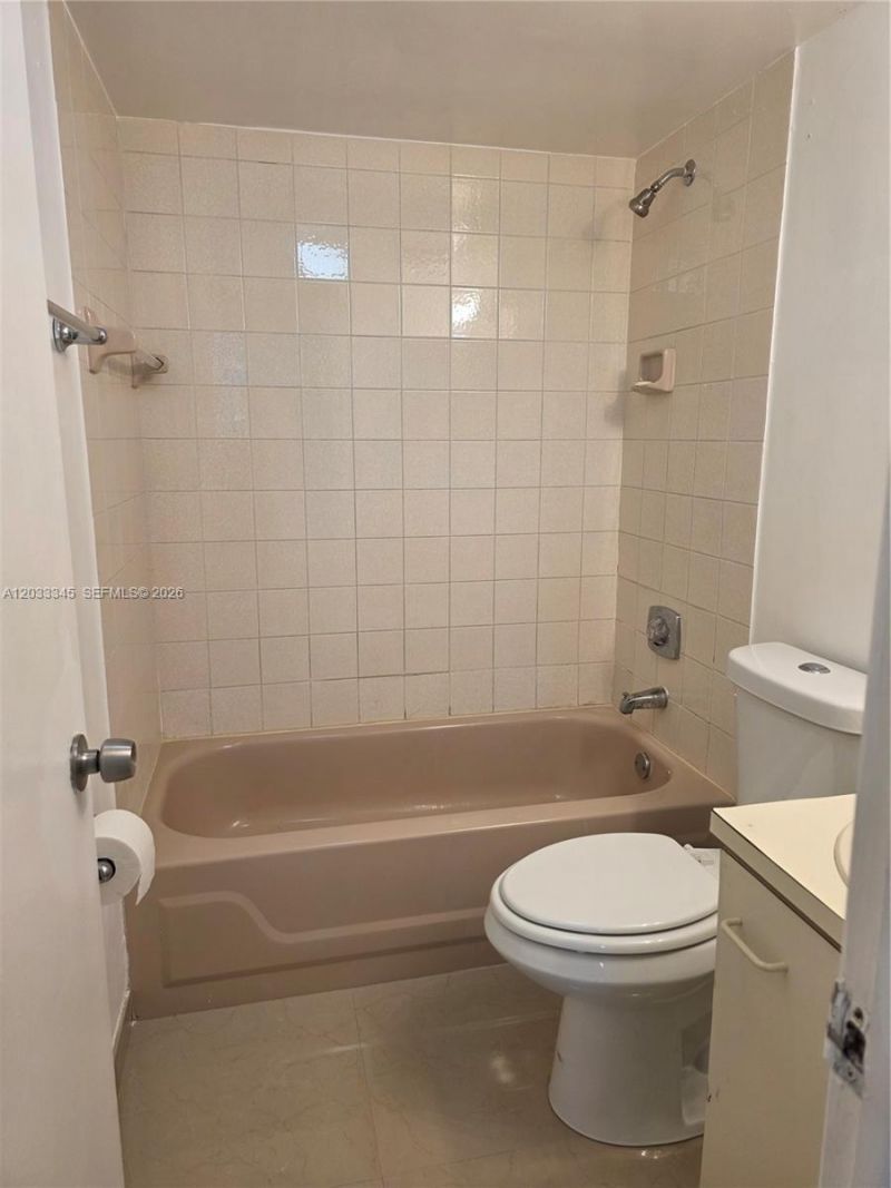 8050 NW 8th St, Unit 110, Miami, FL 33126 Photo