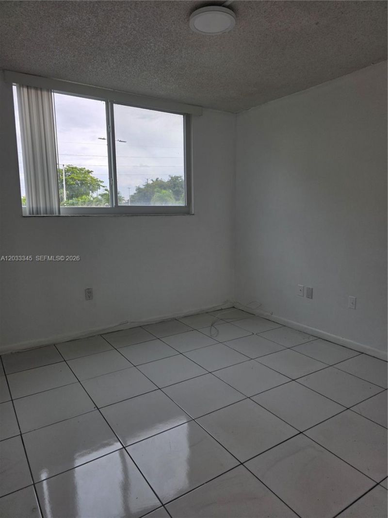 8050 NW 8th St, Unit 110, Miami, FL 33126 Photo