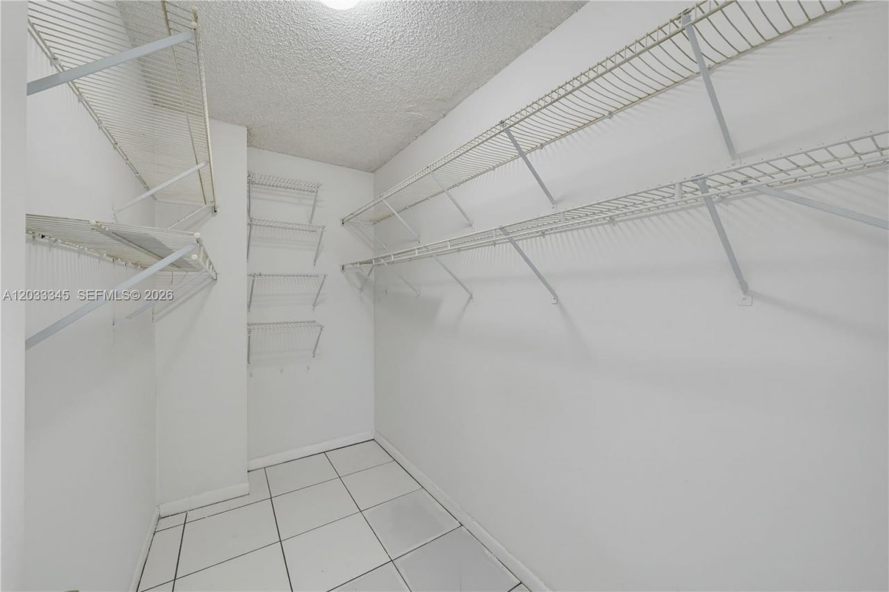 8050 NW 8th St, Unit 110, Miami, FL 33126 Photo