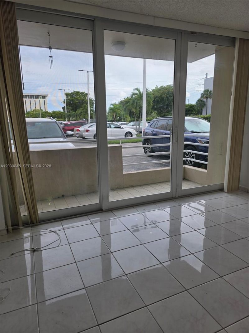 8050 NW 8th St, Unit 110, Miami, FL 33126 Photo