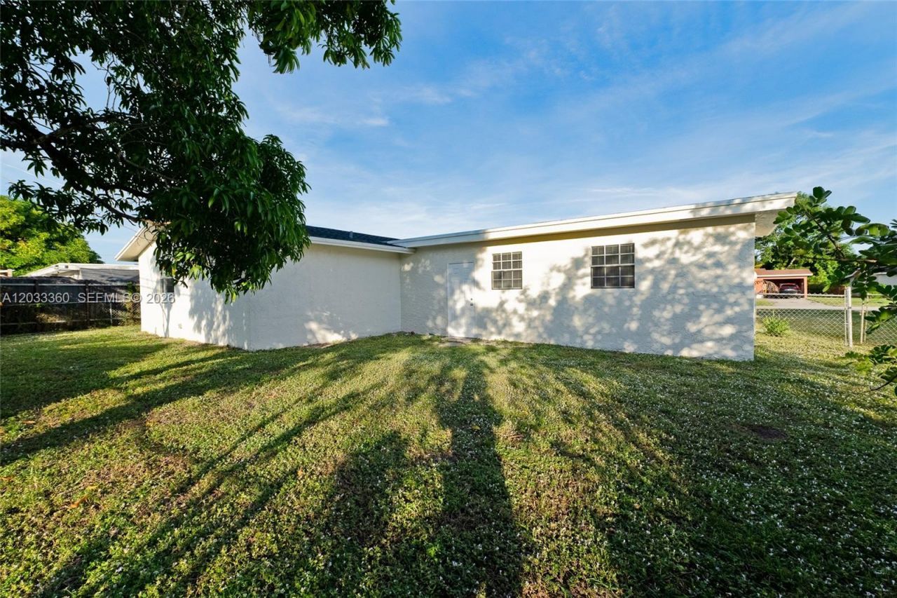 2641 NW 44th Ave , Lauderhill, FL 33313 Photo