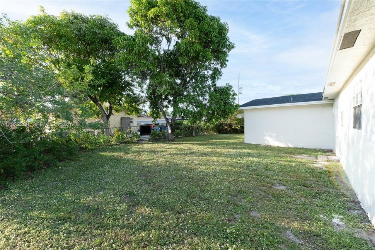 2641 NW 44th Ave , Lauderhill, FL 33313 Photo