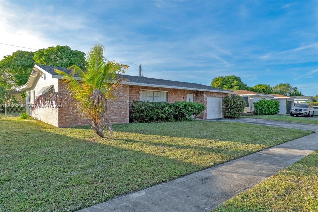 2641 NW 44th Ave , Lauderhill, FL 33313 Photo