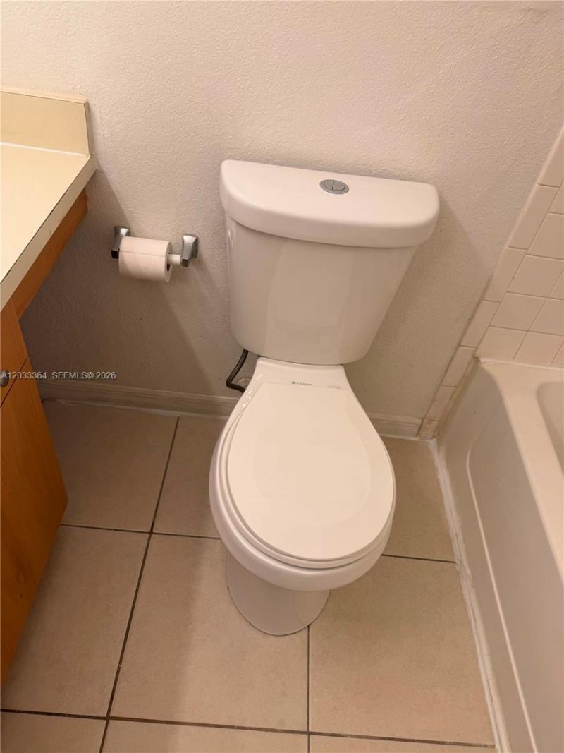 3350 N Pinewalk Dr N, Unit 1427, Margate, FL 33063 Photo
