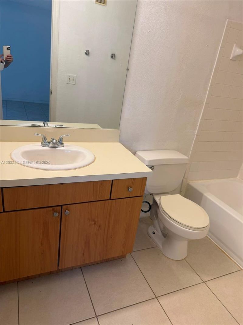 3350 N Pinewalk Dr N, Unit 1427, Margate, FL 33063 Photo
