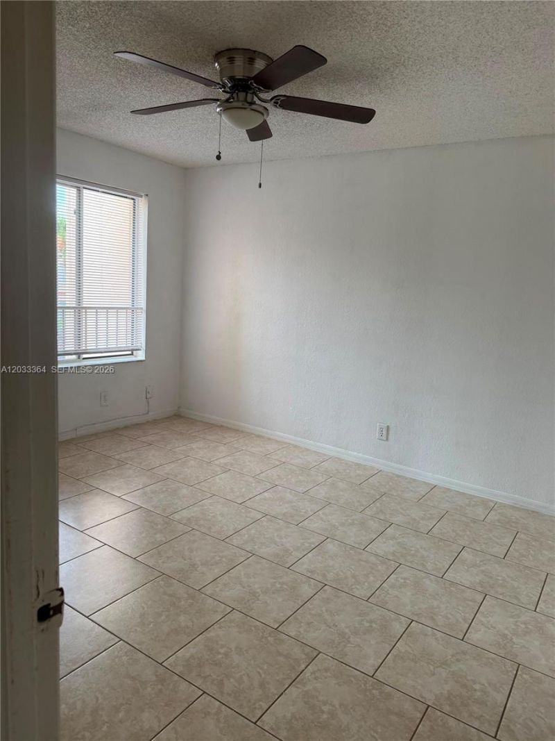 3350 N Pinewalk Dr N, Unit 1427, Margate, FL 33063 Photo