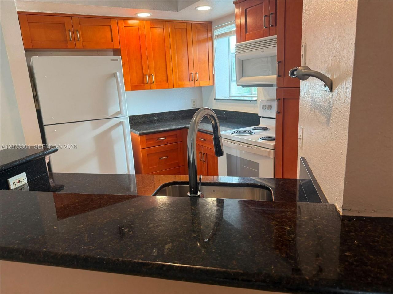 3350 N Pinewalk Dr N, Unit 1427, Margate, FL 33063 Photo