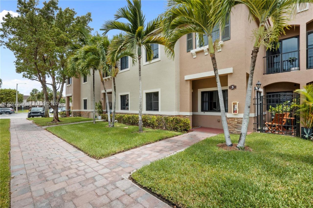 22411 SW 88th Pl , Unit 3-26, Cutler Bay, FL 33190 Photo