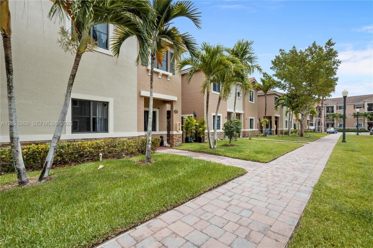22411 SW 88th Pl , Unit 3-26, Cutler Bay, FL 33190 Photo