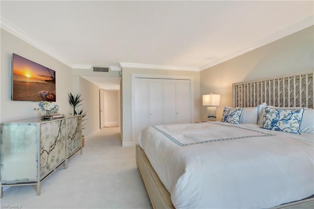 2357 Gulf Shore Blvd N, Unit 107, Naples, FL 34103 Photo