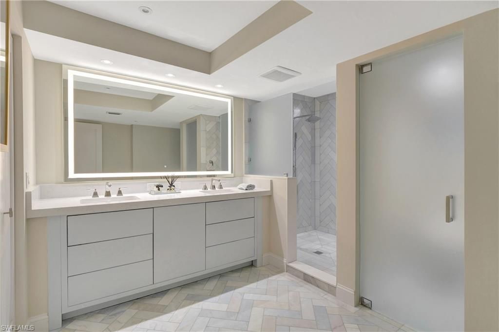 2357 Gulf Shore Blvd N, Unit 107, Naples, FL 34103 Photo