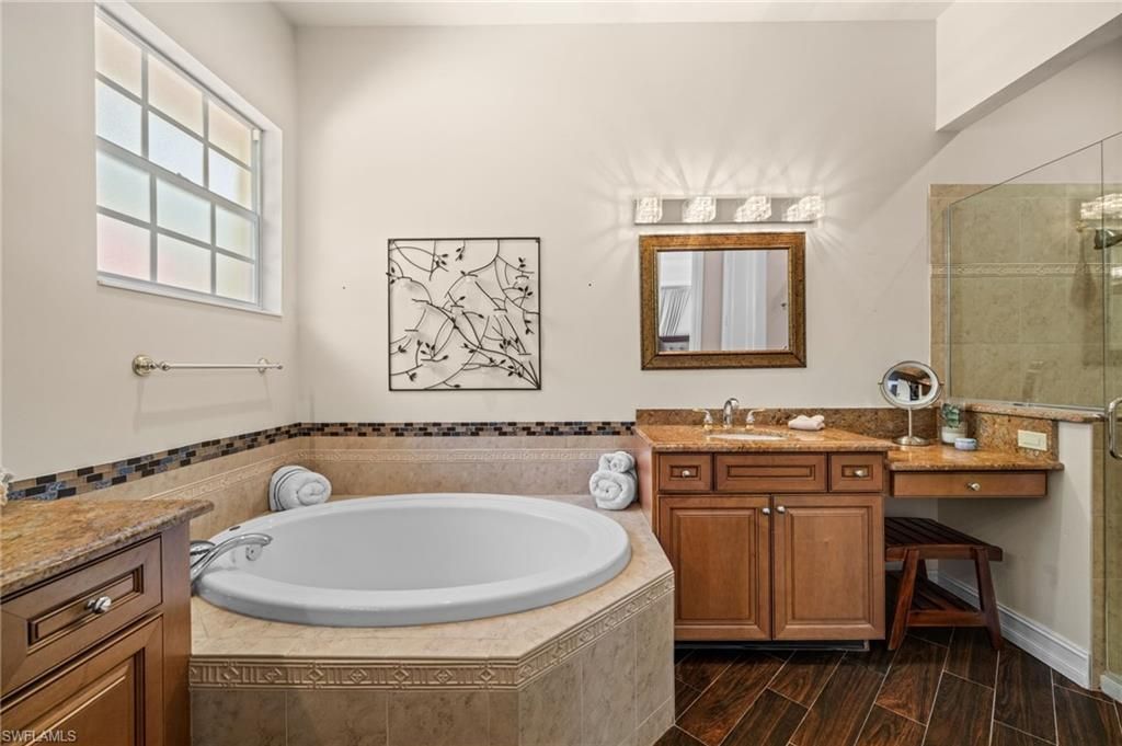 4830 Europa Dr, Naples, FL 34105 Photo