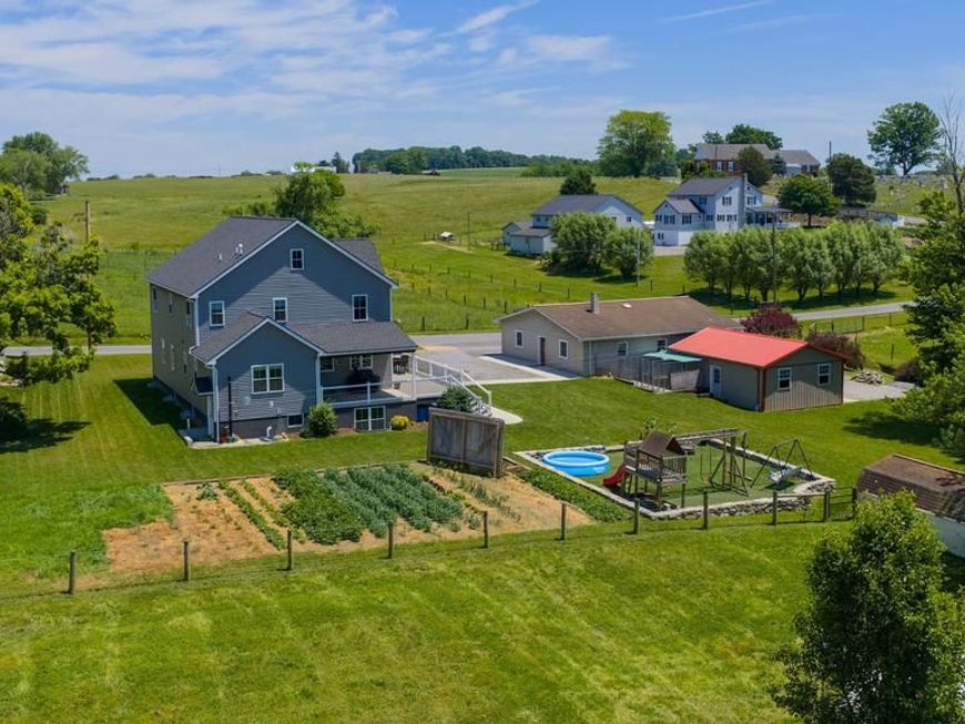 212 Cedar Drive, Leola, PA 17540 Main Photo