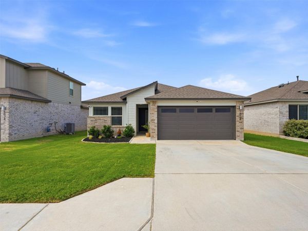 1024 Tipton ST , Georgetown, TX 78633