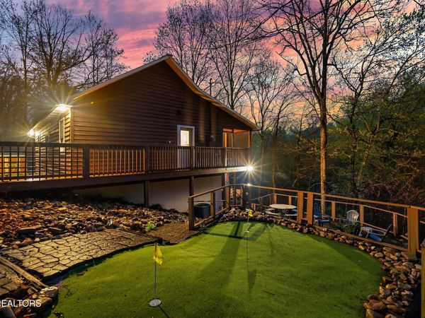 1544 Deer Browse Way, Sevierville, TN 37876