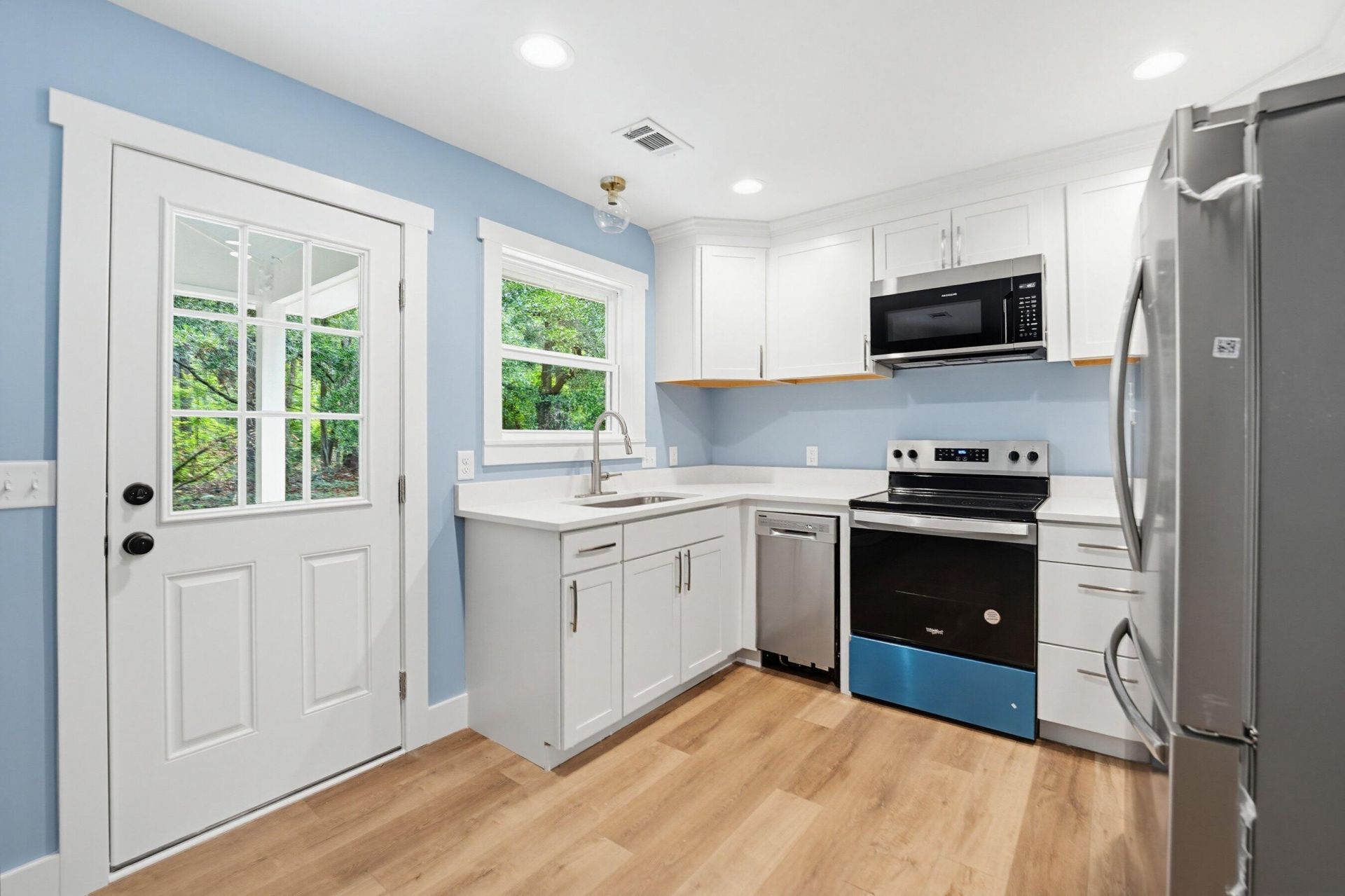 95 Fox Lane Photo 6