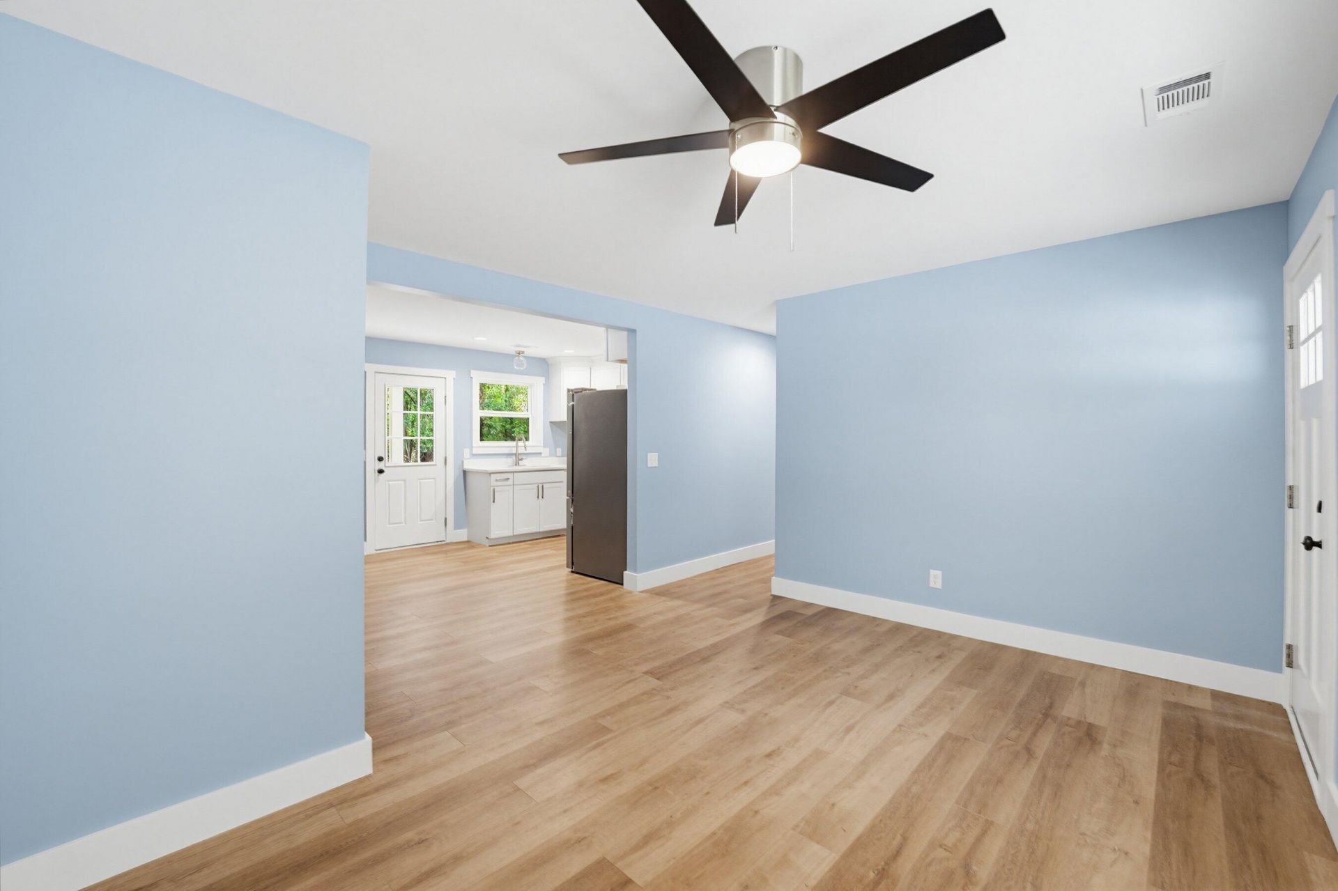 95 Fox Lane Photo 8
