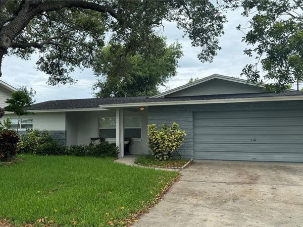 9652 COMMODORE DRIVE , SEMINOLE, FL 33776