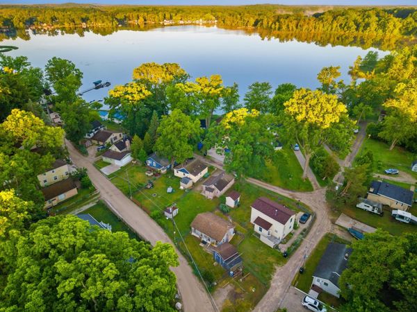 11106 Patterson Lake Drive, Pinckney, MI 48169