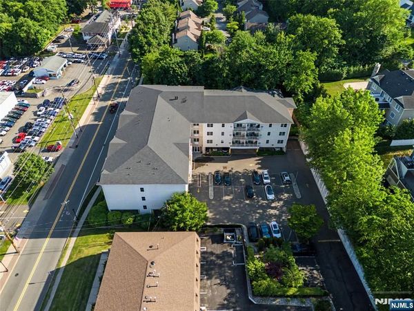 58 Kinderkamack Road 22, Unit 22, EMERSON, NJ 07630