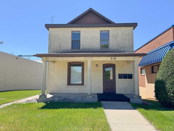 218 E Washington Avenue , Fergus Falls, MN 56537