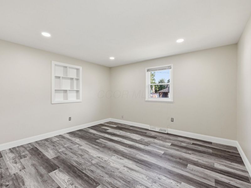 396 Pasadena Avenue, Columbus, OH 43228 Photo 7