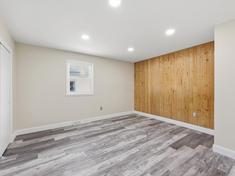 396 Pasadena Avenue, Columbus, OH 43228 Photo 9