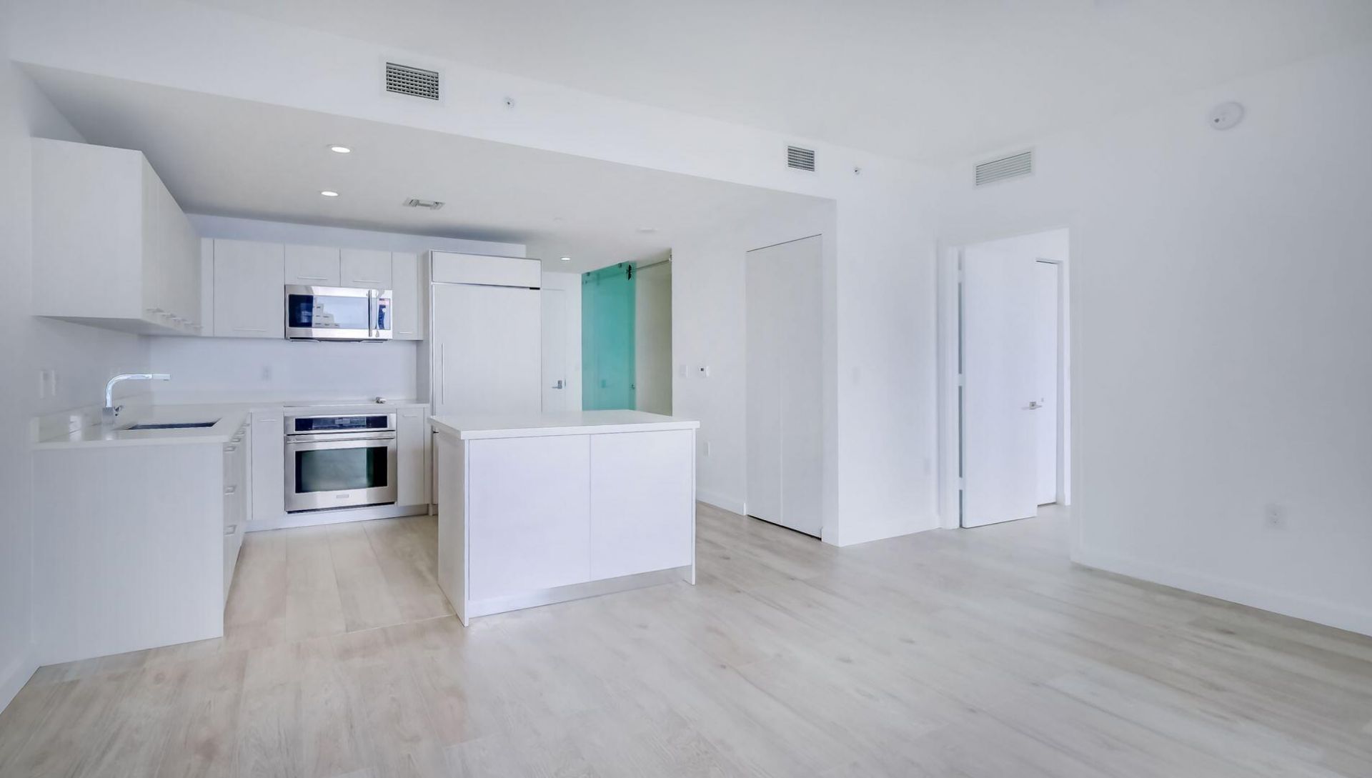 45 SW 9th Street, Unit 2502, Miami, FL 33130 Photo
