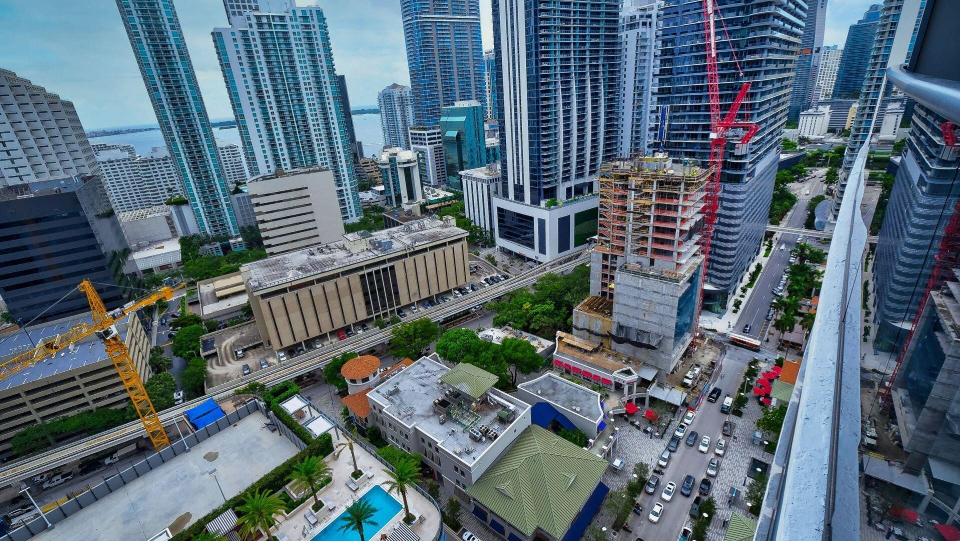 45 SW 9th Street, Unit 2502, Miami, FL 33130 Photo