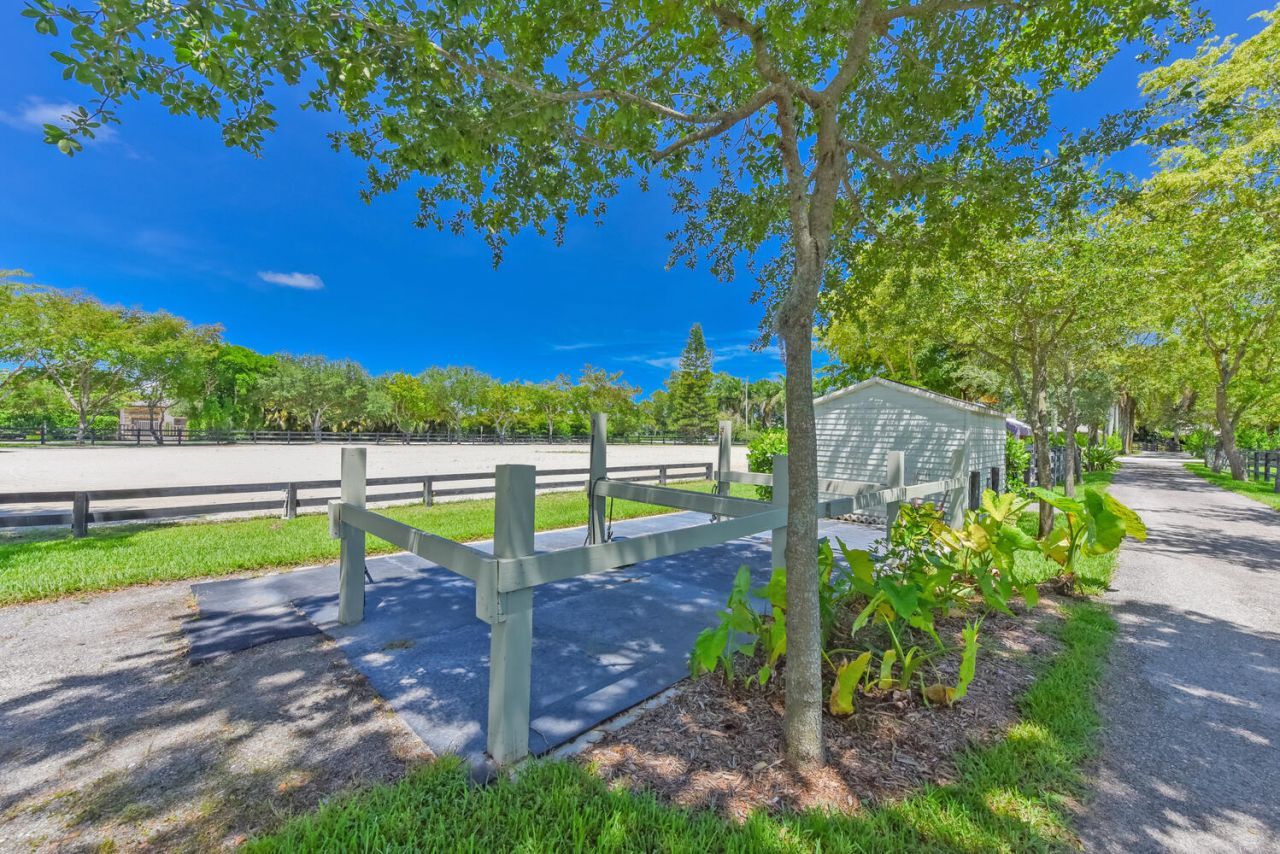 2040 Appaloosa Trail, Wellington, FL 33414 Photo