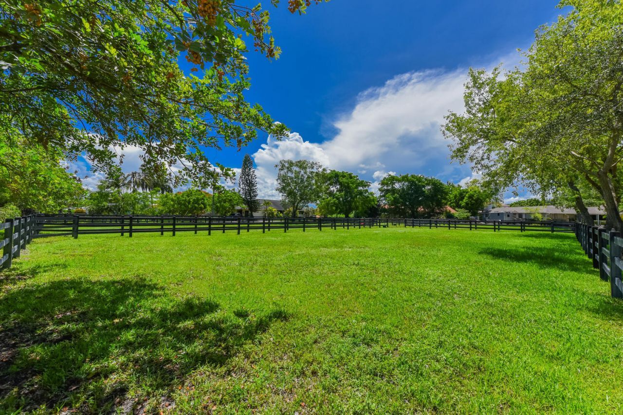 2040 Appaloosa Trail, Wellington, FL 33414 Photo