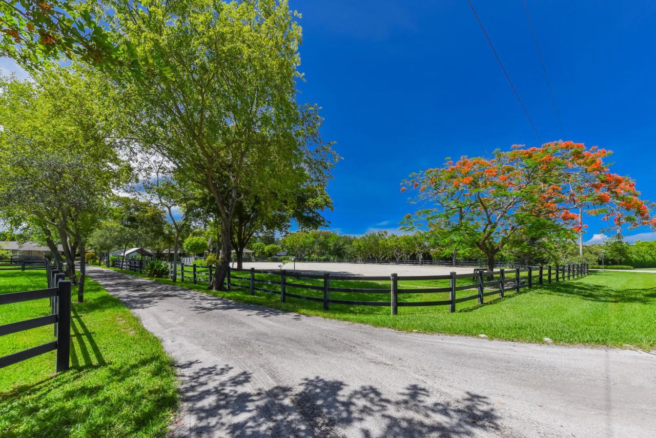 2040 Appaloosa Trail, Wellington, FL 33414 Photo