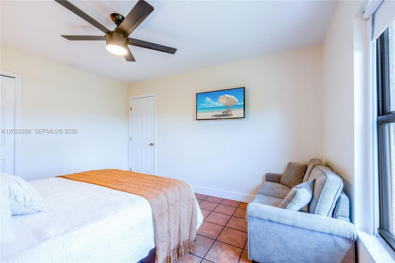 2724 SW 1st Ter, Cape Cor Na, Cape Coral, FL 33991 Photo